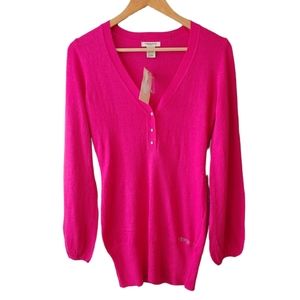 NWT- Vertigo Paris Fuschia Angora Wool Blend Long Sleeve V-neck Sweater Size M